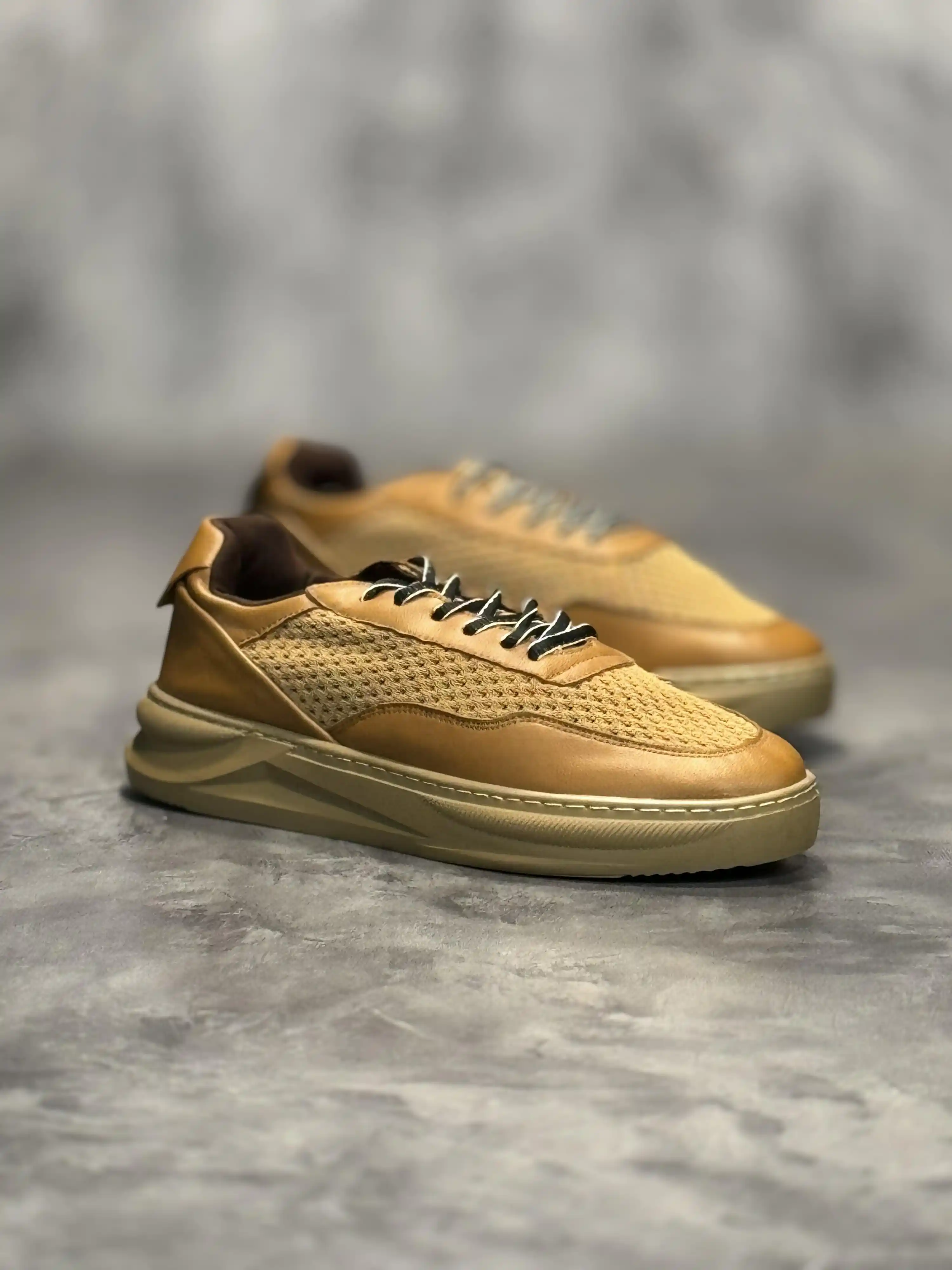 تخفیف ویژه کفش کتونی ساقدار کد 4238